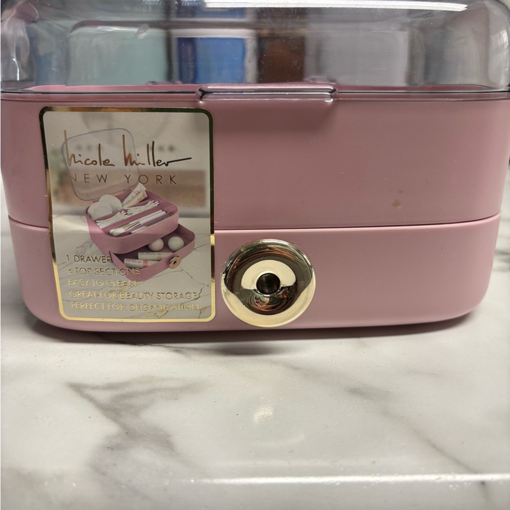 Nicole Miller Pink Makeup Brush Set